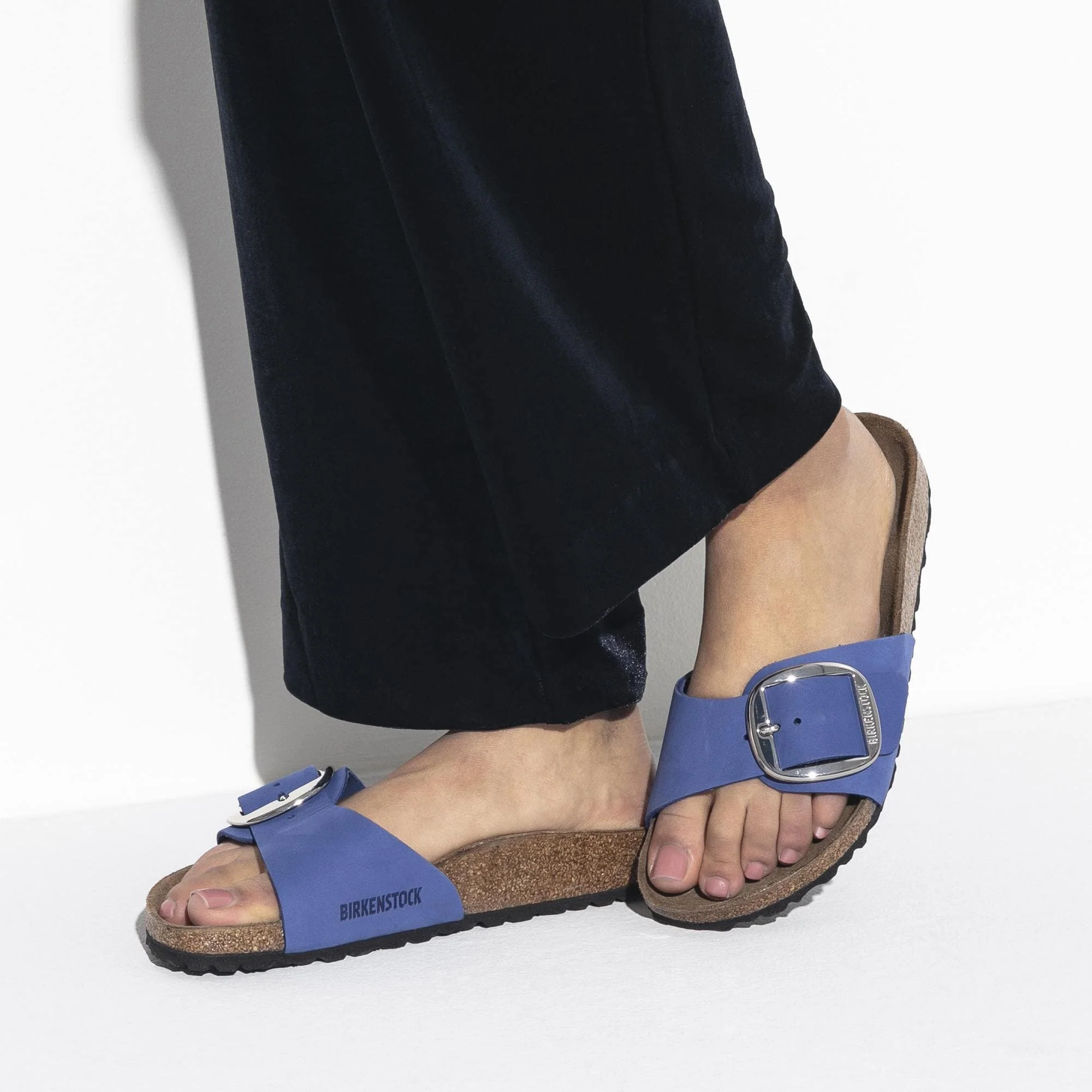 Madrid Big Buckle Nubuck Leather - Image 8
