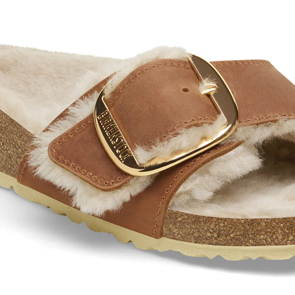 Madrid Big Buckle Shearling Oiled Leather - Image 6